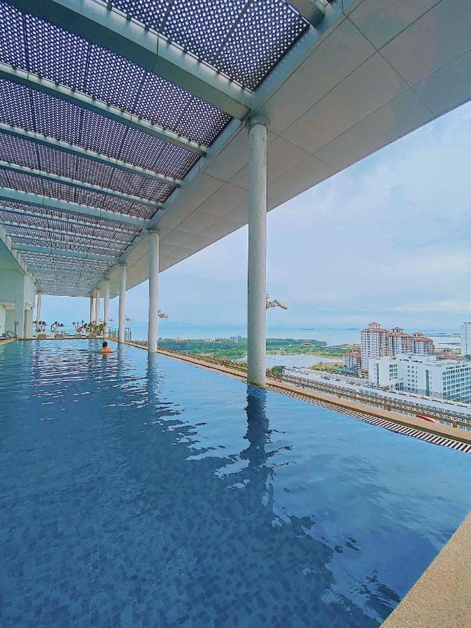 Straits Suite By C Homestay Малакка Экстерьер фото