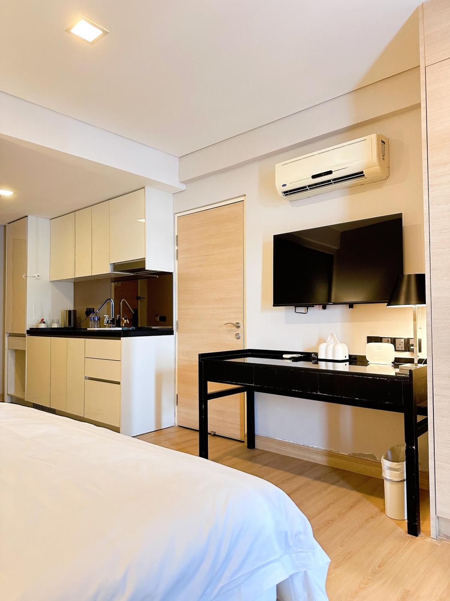 Straits Suite By C Homestay Малакка Экстерьер фото